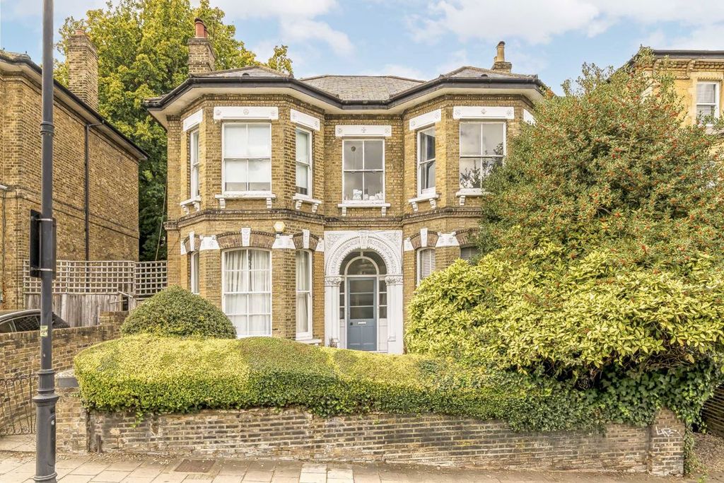 Property photo 1 of 7