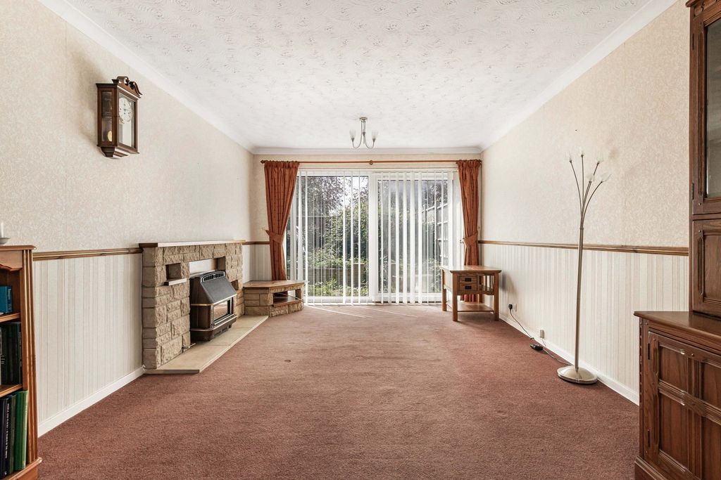 Property photo 2 of 14
