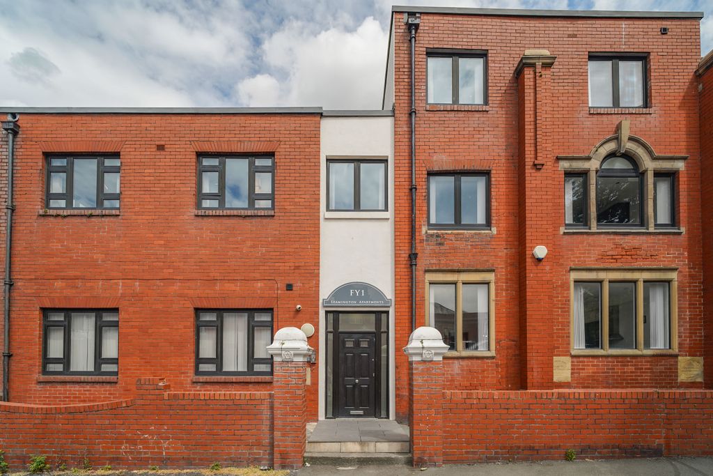 Property photo 1 of 87