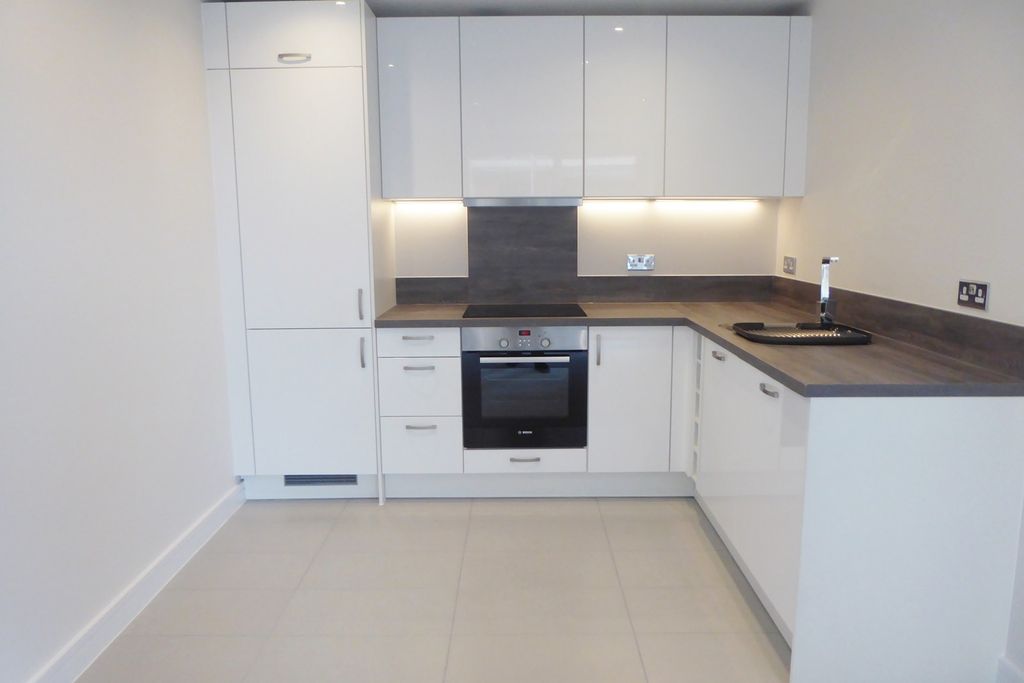 Property photo 3 of 7 Kitchen