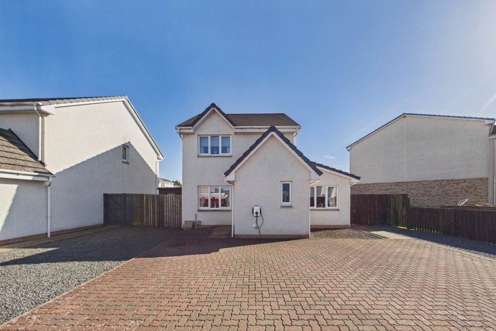 Property photo 1 of 28