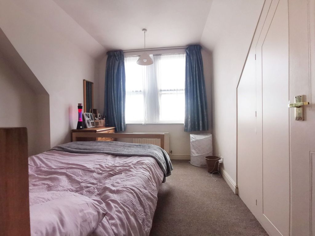 Property photo 3 of 6