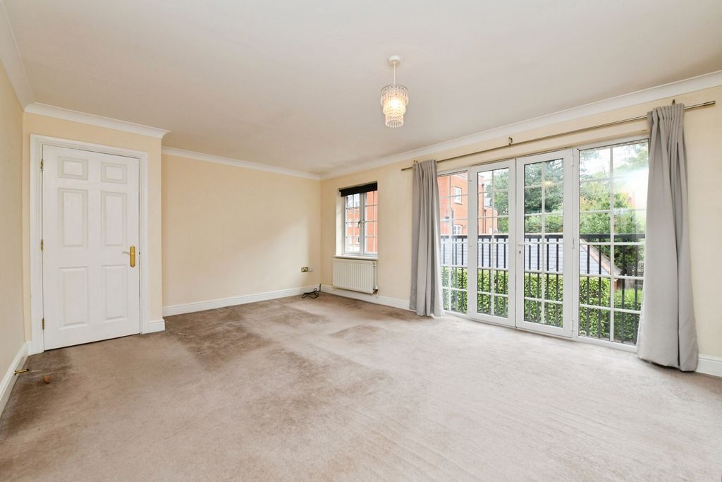 Property photo 3 of 13 Internal