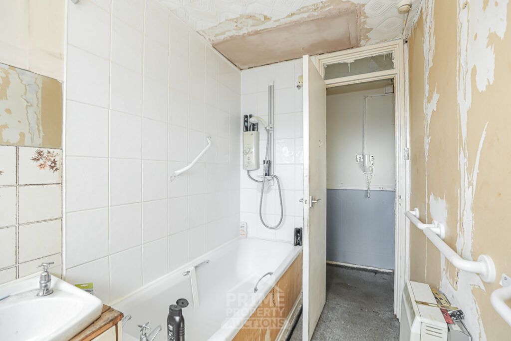 Additional image 12 of 2 bed flat for sale5 Maybole Road, Port Glasgow PA14