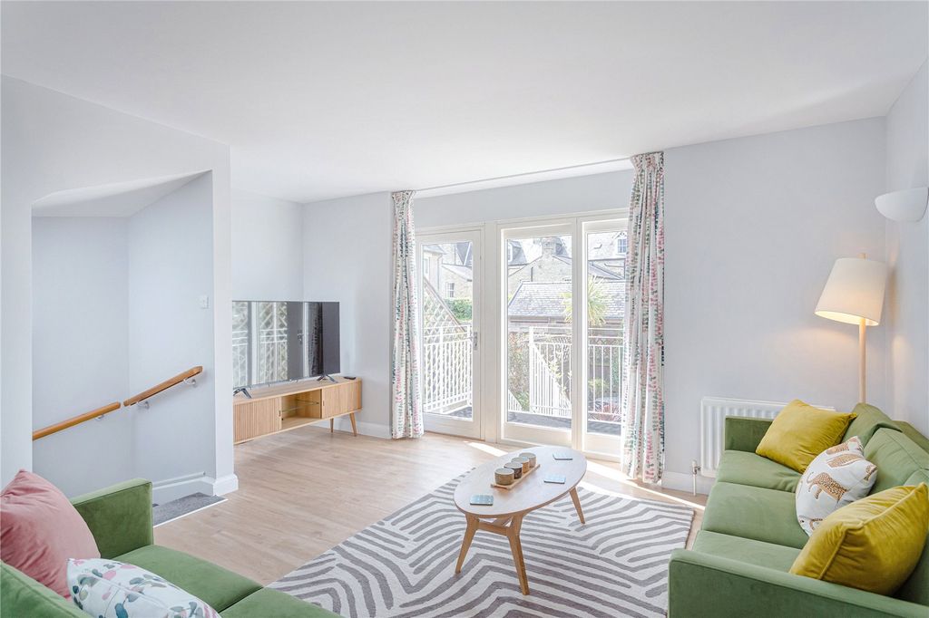 Property photo 2 of 22 Picture No. 02