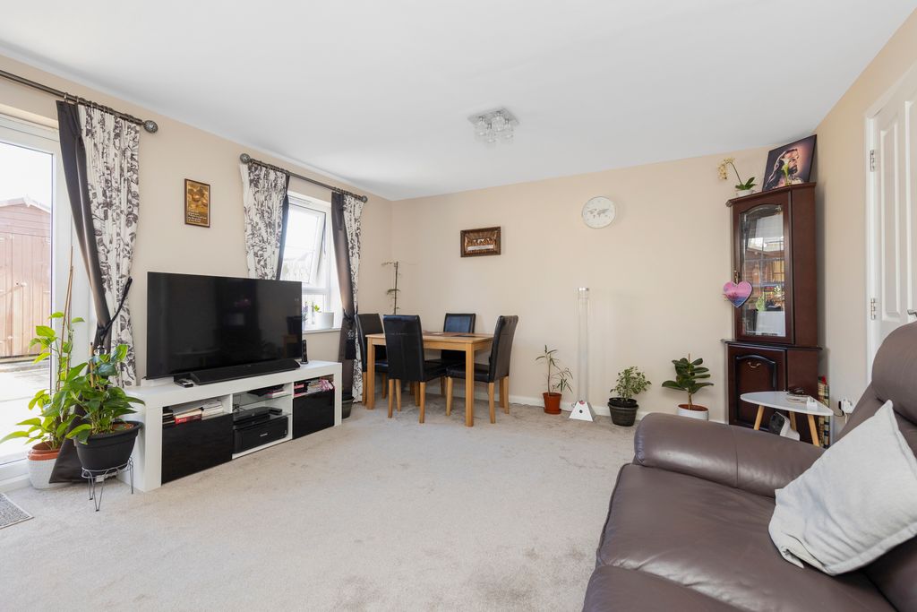 Property photo 3 of 17 Property Image 3