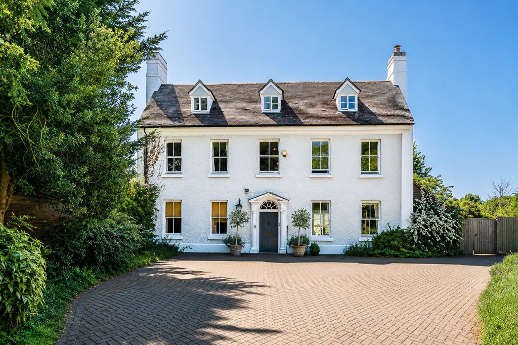 Property photo 1 of 50
