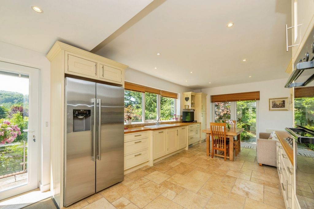 Property photo 2 of 36 Pbox-Img.Jpg