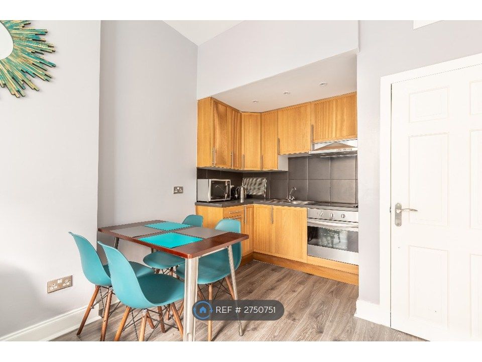 Property photo 2 of 25