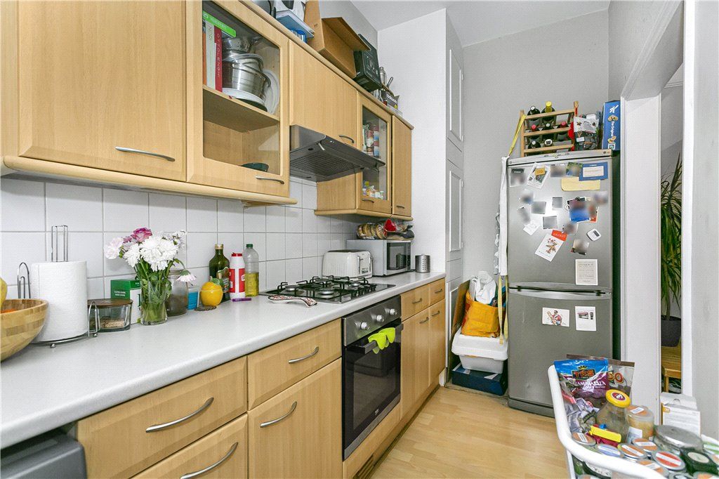 Property photo 2 of 11 Kitchen