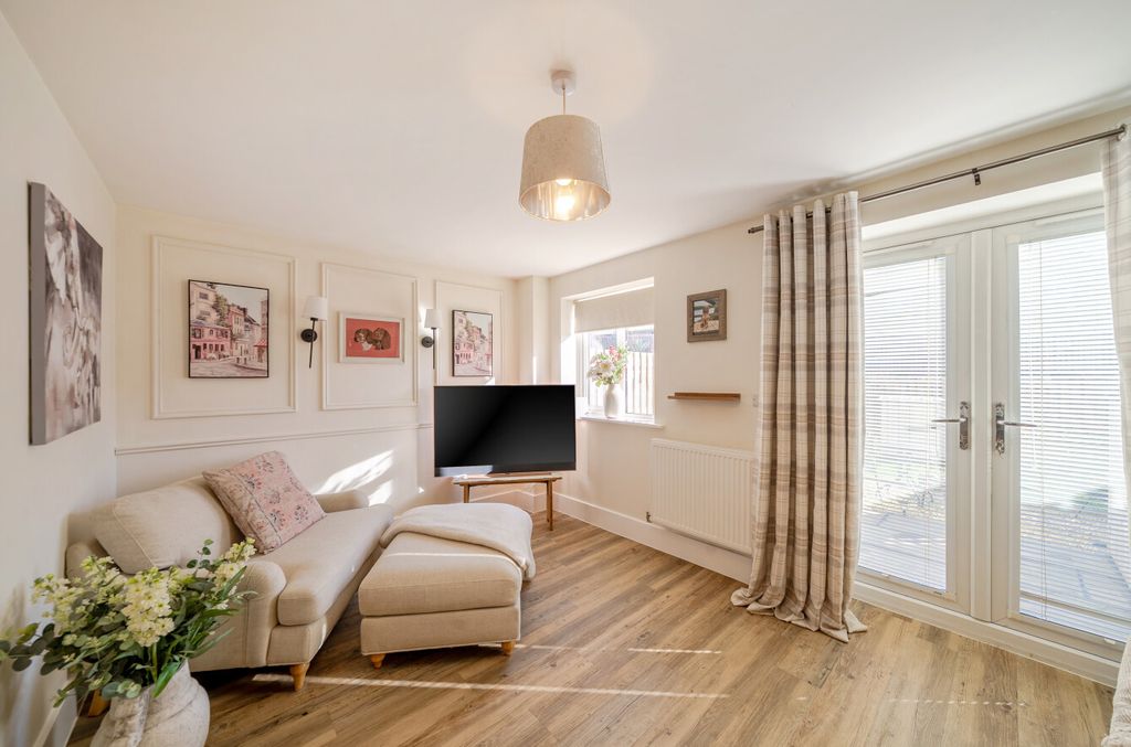 Property photo 3 of 10 1423580-5-69B92Fa...
