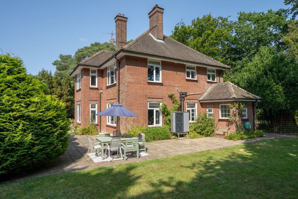 Property photo 2 of 30