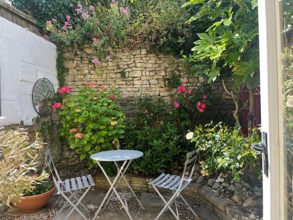 Property photo 3 of 11