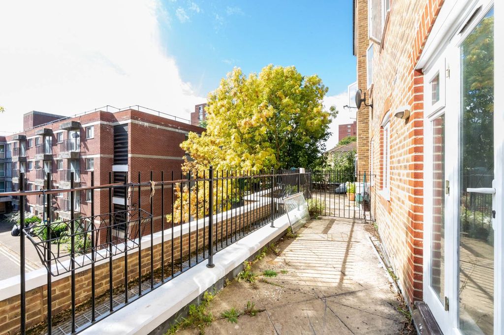 Property photo 1 of 8