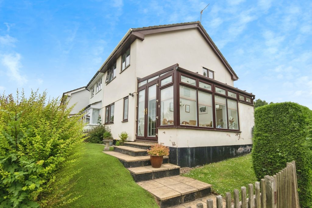 Property photo 1 of 17 Photo