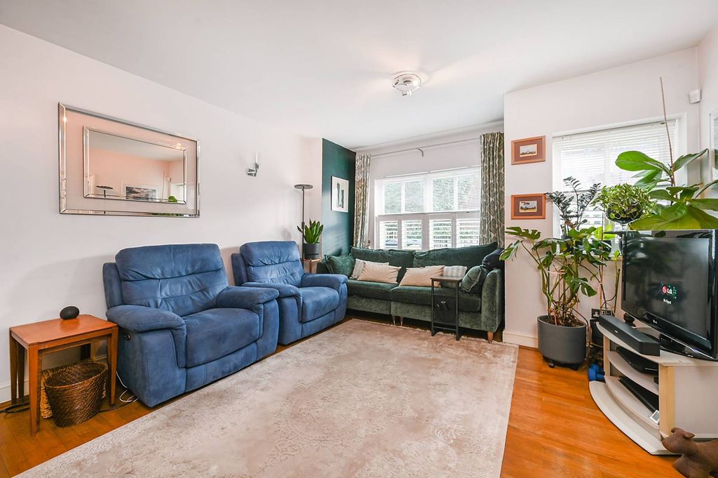 Property photo 3 of 13