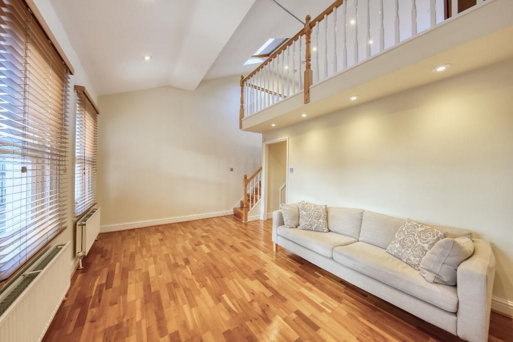 Property photo 3 of 10 Photo 3