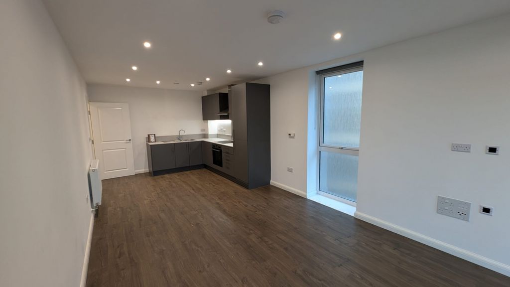 Property photo 3 of 11 Gallery