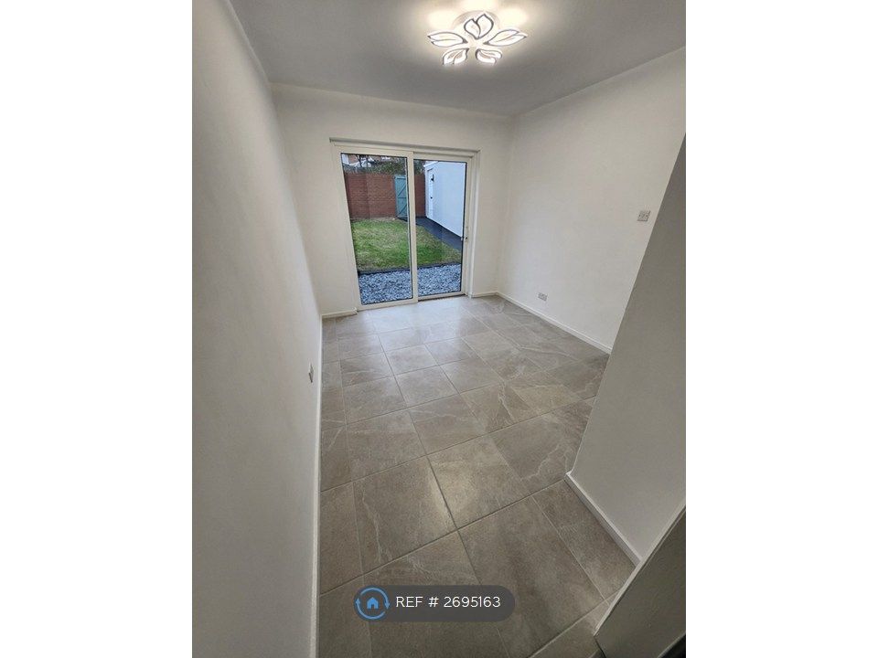 Property photo 3 of 35