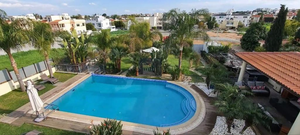 Property photo 2 of 13