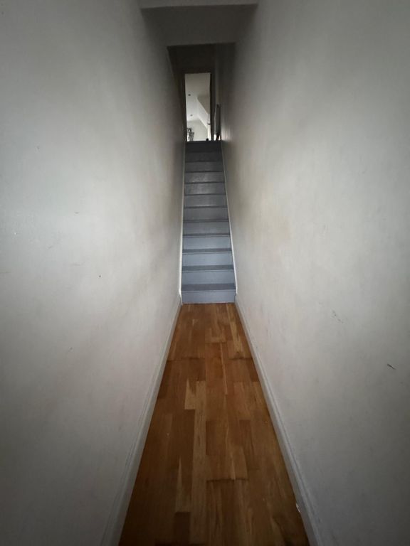 Property photo 2 of 11 Gallery