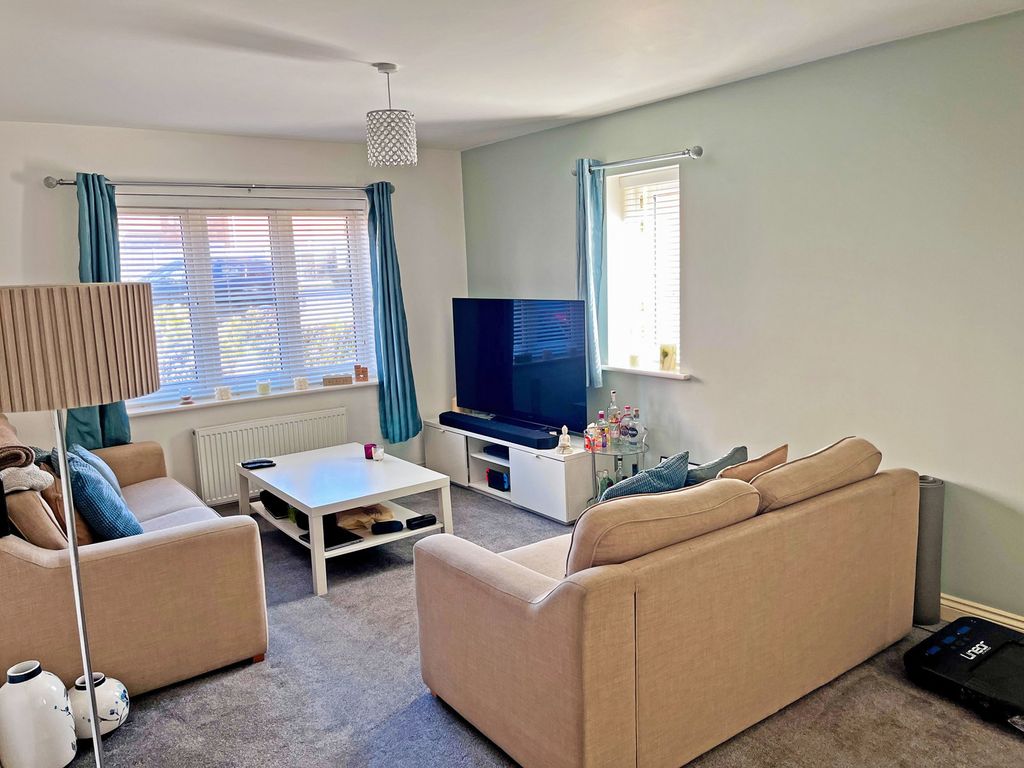 Property photo 3 of 10