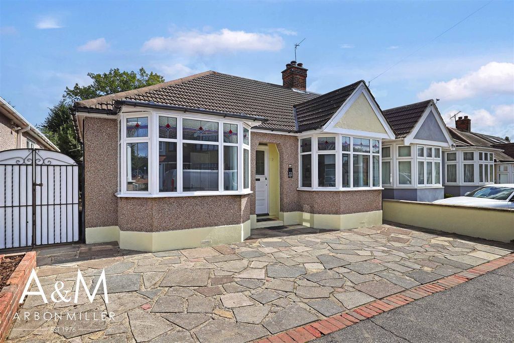 Property photo 1 of 25 Front External