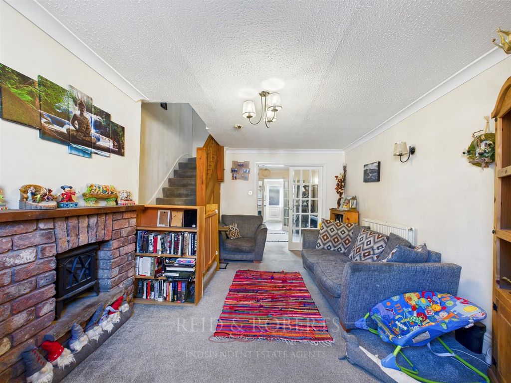 Property photo 3 of 18 Cam05148G0-Pr0094-Still008.Jpg