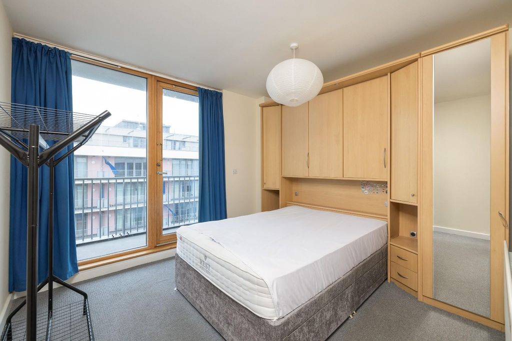 Property photo 3 of 15 Char0400.Jpg