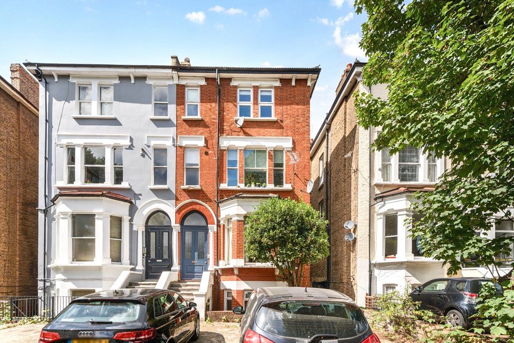 Property photo 2 of 13 1345628-1-68Aeea1...