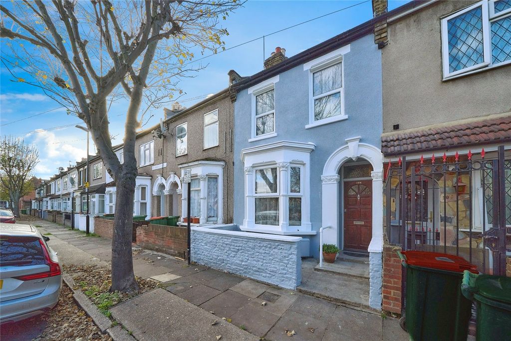 Property photo 2 of 28 Picture No. 32