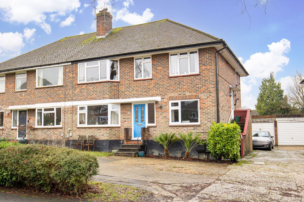 Property photo 1 of 18