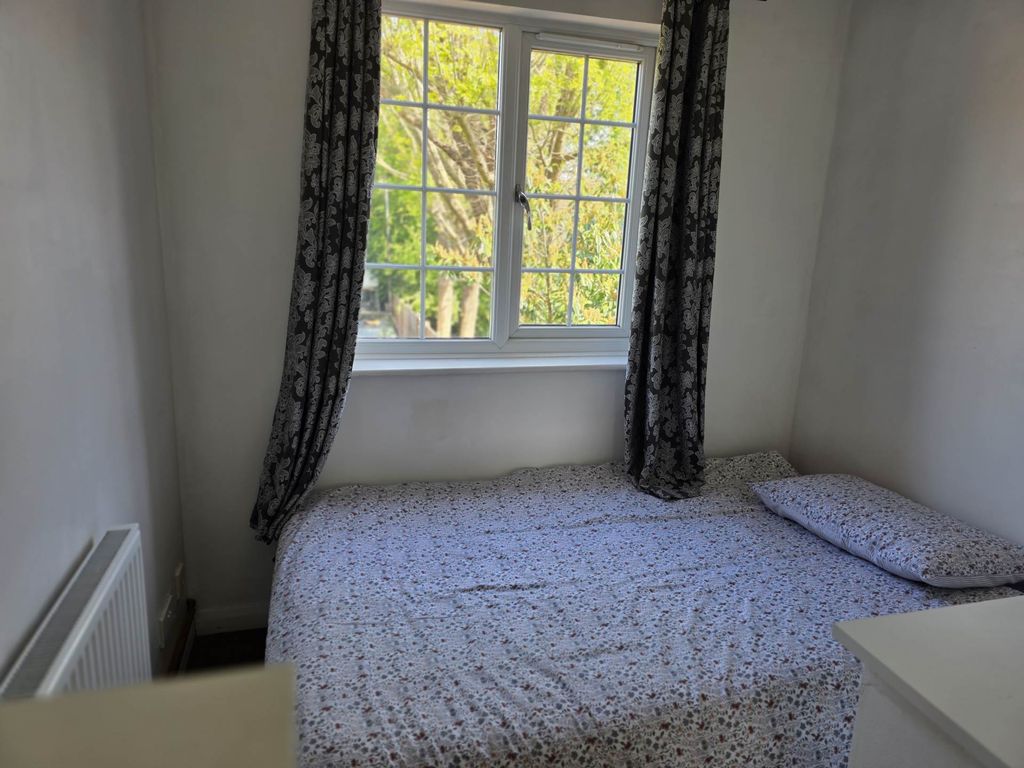 Property photo 2 of 3