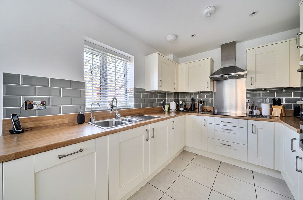 Property photo 2 of 19 1436318-10-69Ca42...