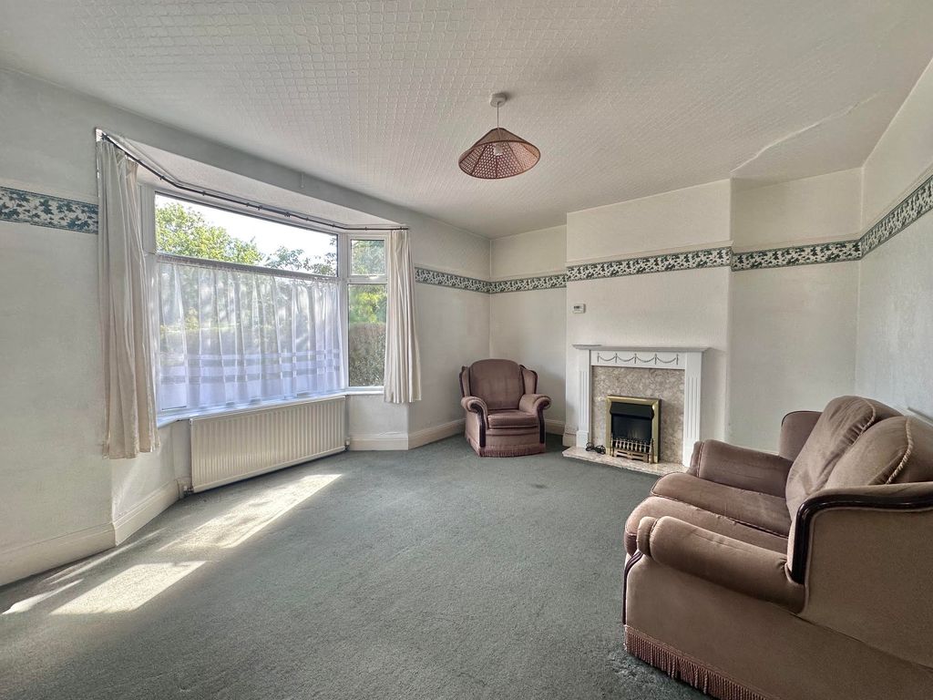 Property photo 2 of 25 10