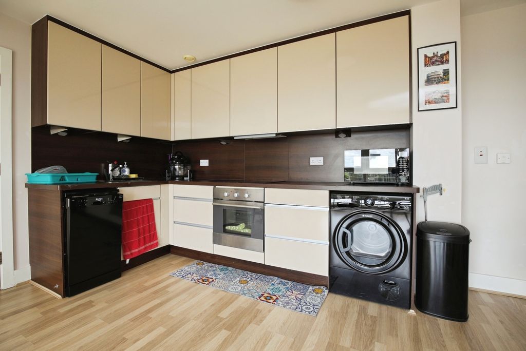 Property photo 2 of 18 Photo