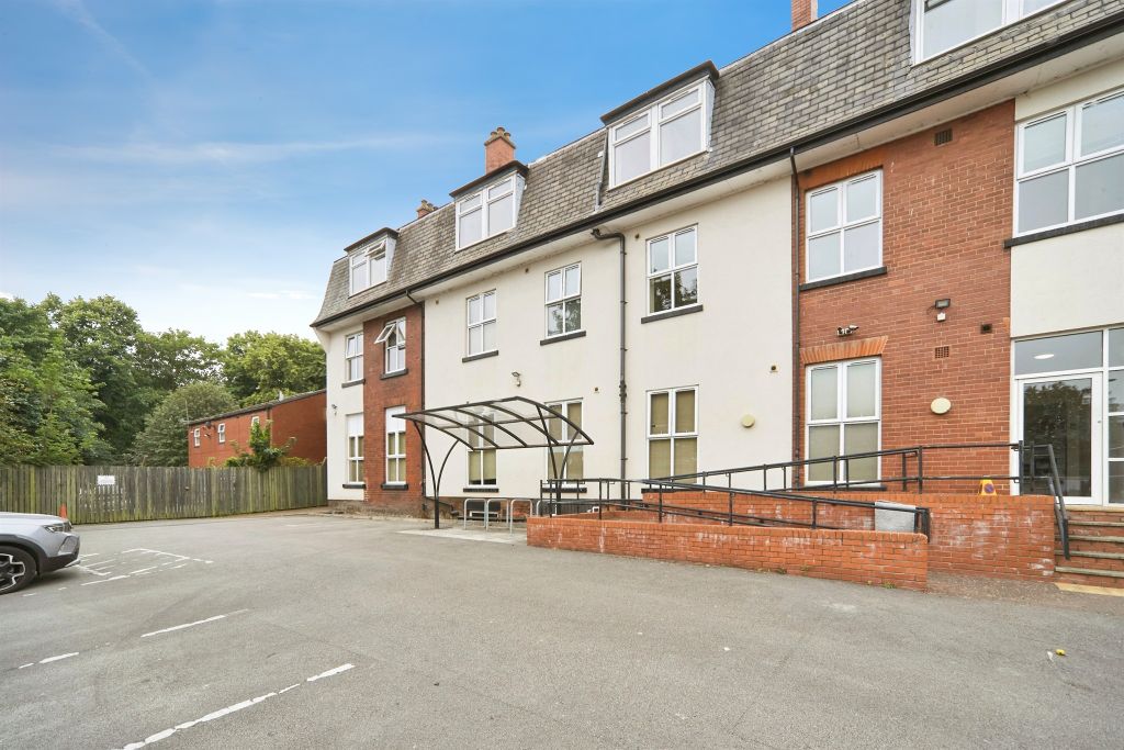 Property photo 2 of 13