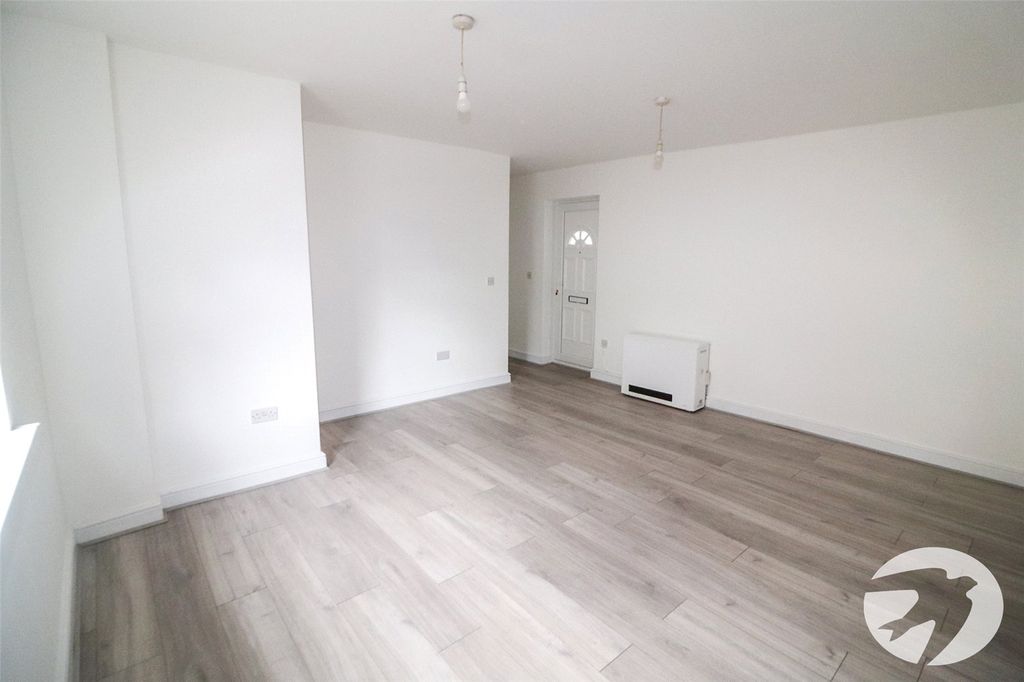 Property photo 2 of 15 Picture No. 20