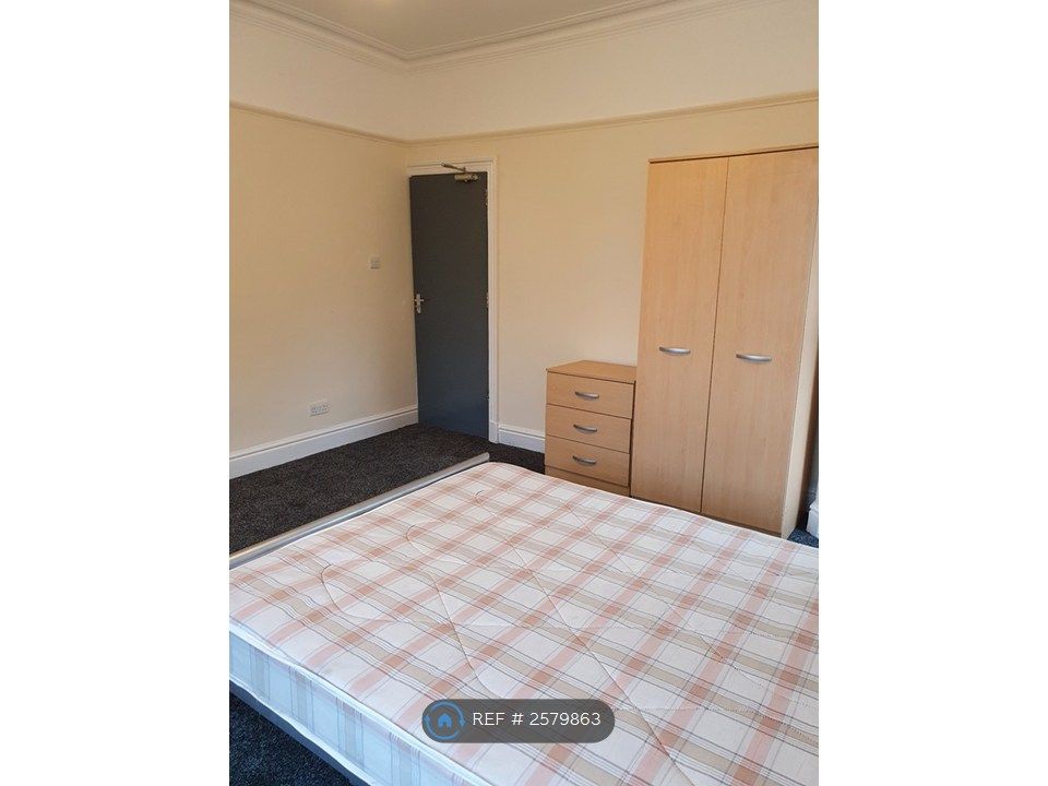 Property photo 3 of 35
