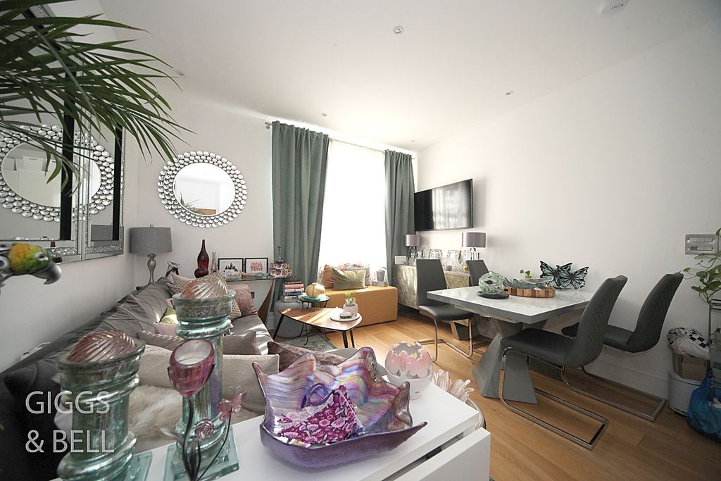 Property photo 3 of 9 2669563