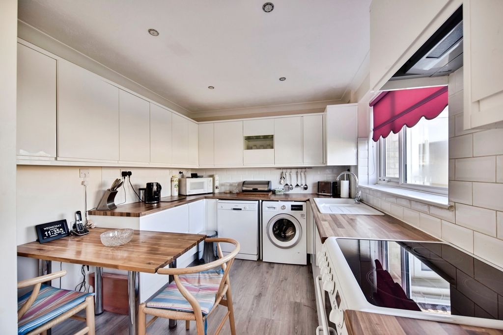 Property photo 3 of 16 Pbox-Img.Jpg