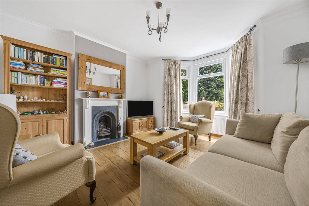 Property photo 2 of 11 Picture No. 21