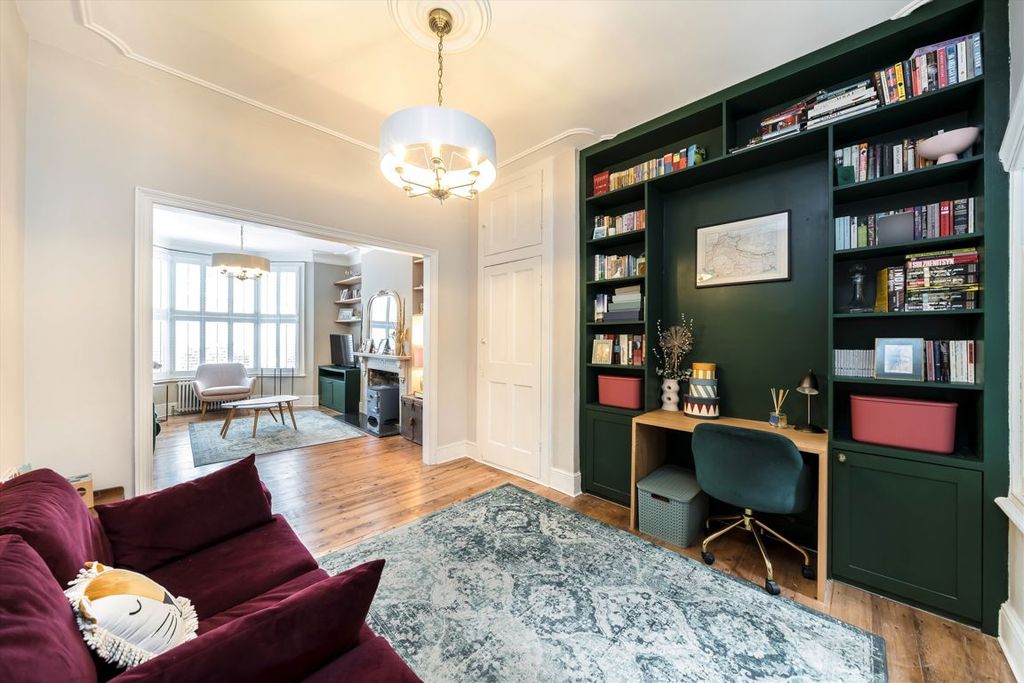 Property photo 2 of 9