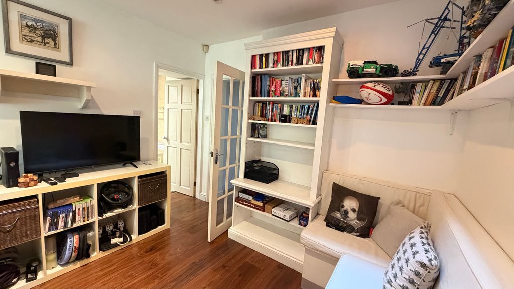 Property photo 1 of 16