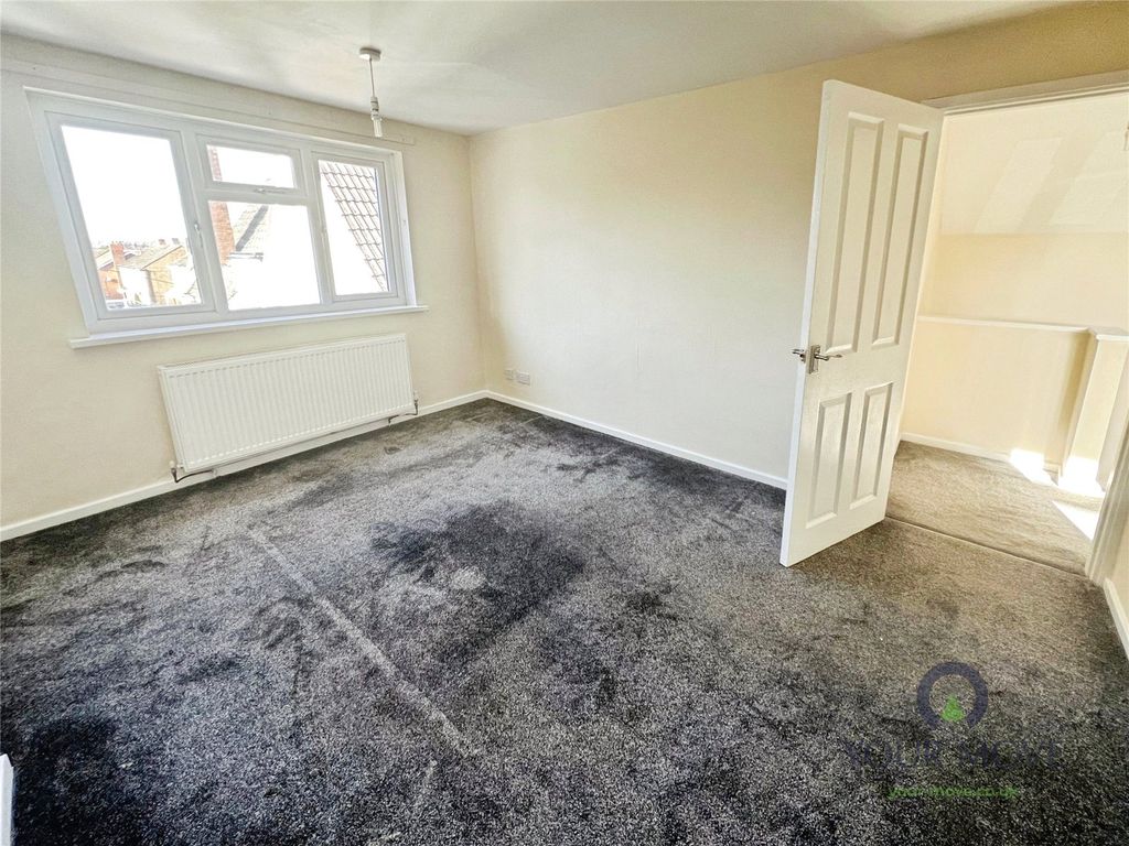 Property photo 2 of 11 Picture No. 15