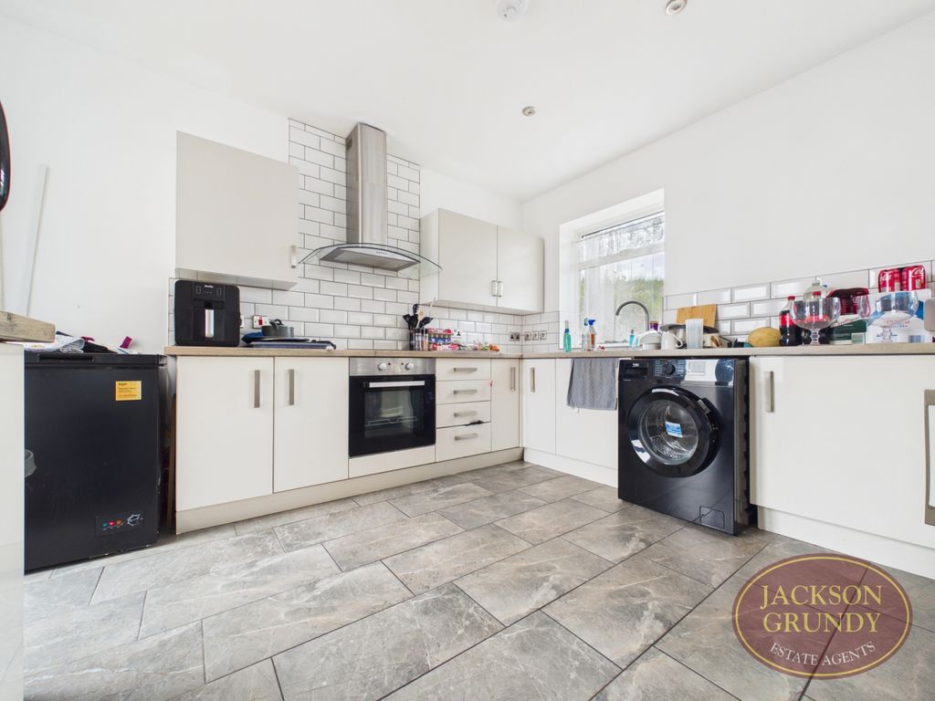 Property photo 2 of 20 Gayhurst Close