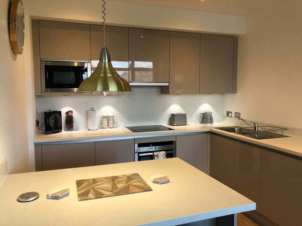 Property photo 2 of 8 Kitchen 2