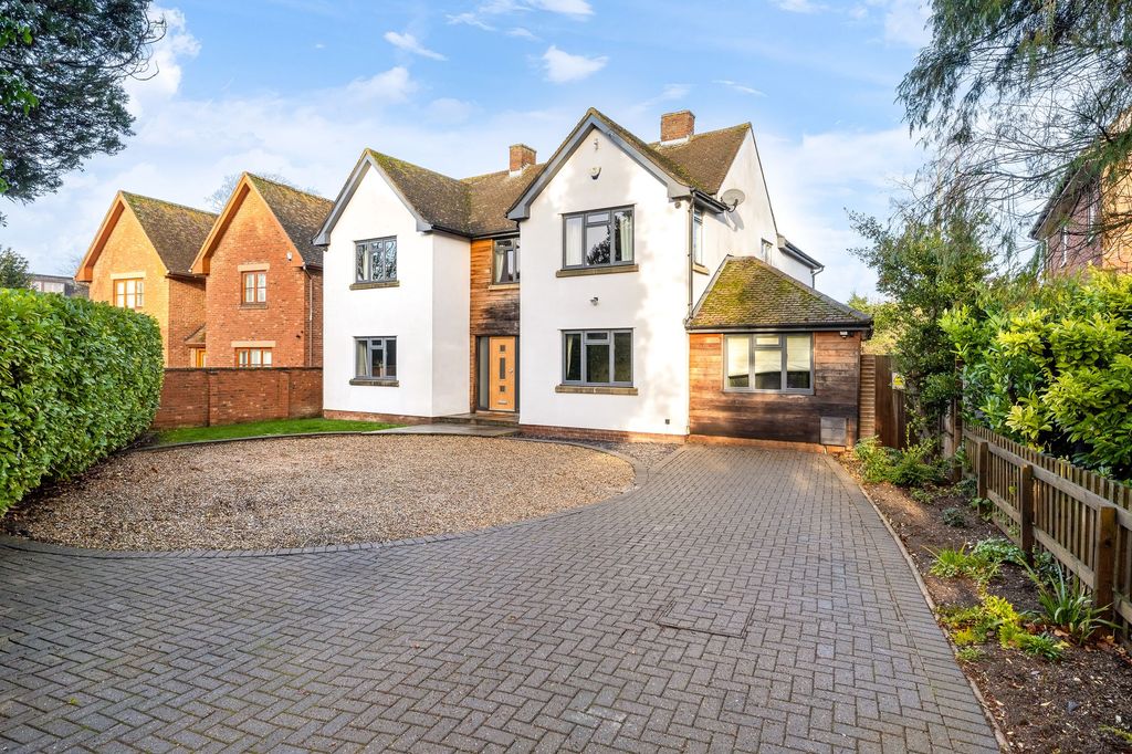 Property photo 1 of 31