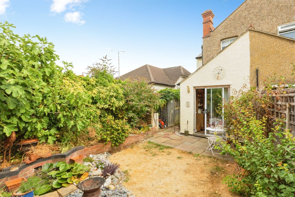 Property photo 2 of 16