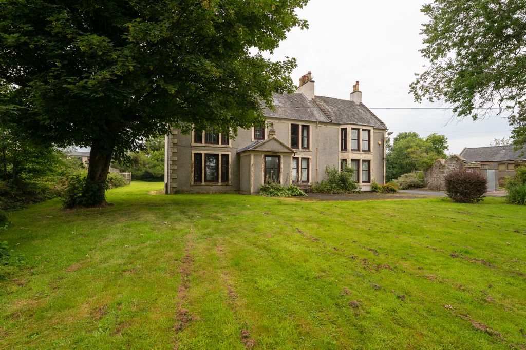 Property photo 3 of 34